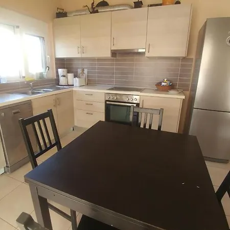 Christina * Δερβένι